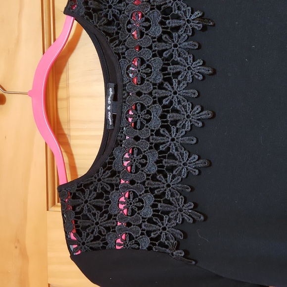 Small black top - Picture 3 of 4